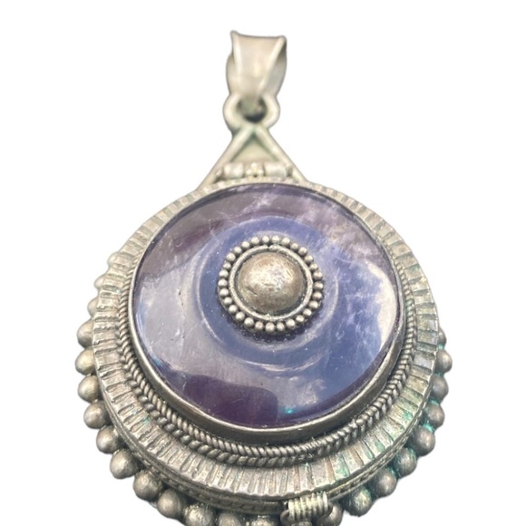 Vintage Jewelry - Vintage Antique large locket pendant natural Labradorite